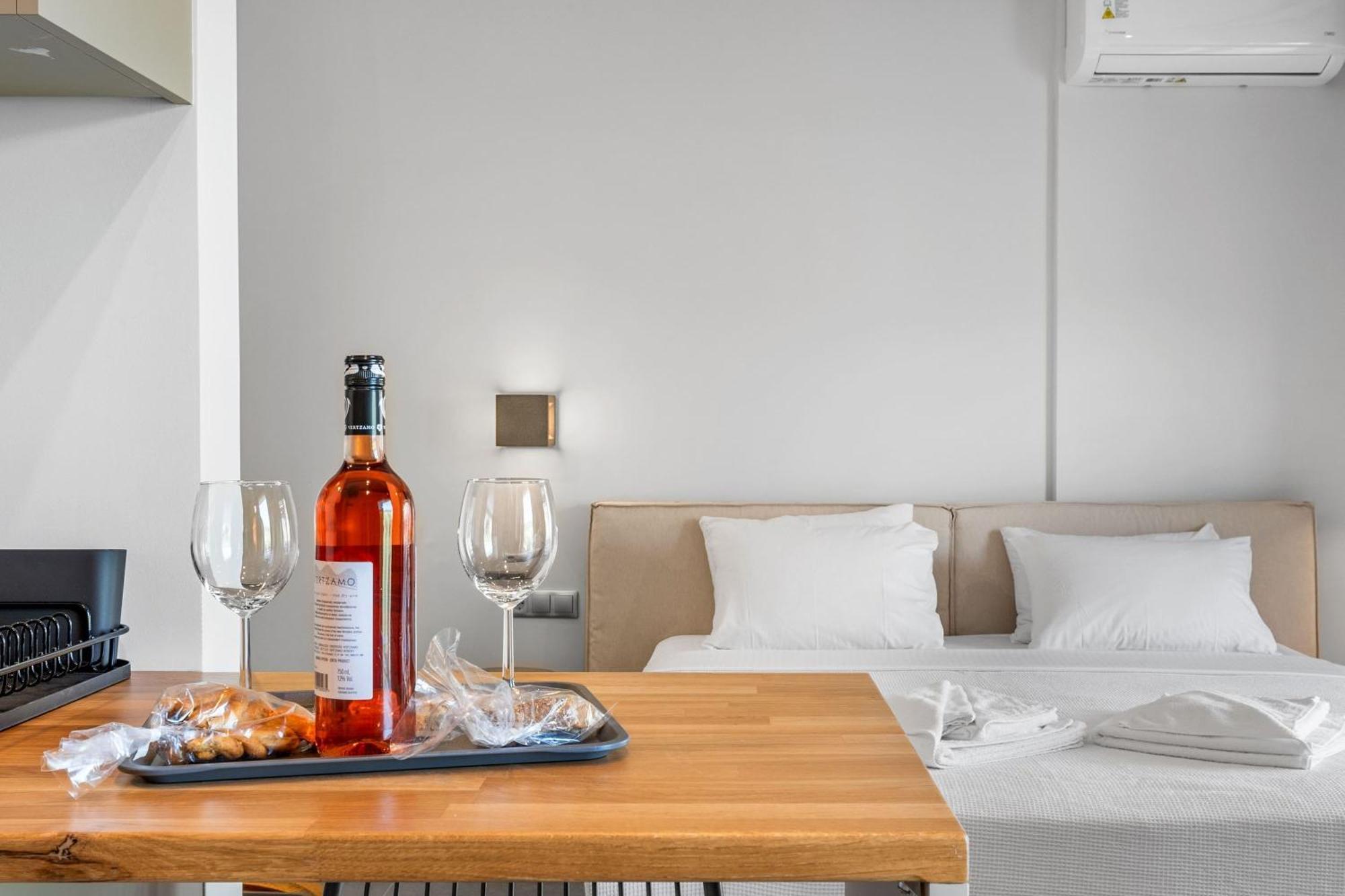 Blue Symphony Suites Apartments Nikiana Exteriér fotografie